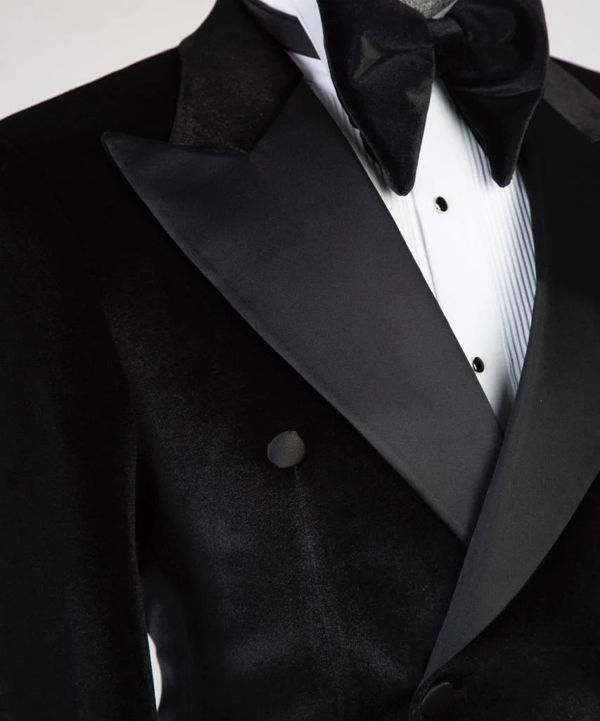 Designer Black Peaked Lapel Double Breasted Bespoke Prom Suits for Men
