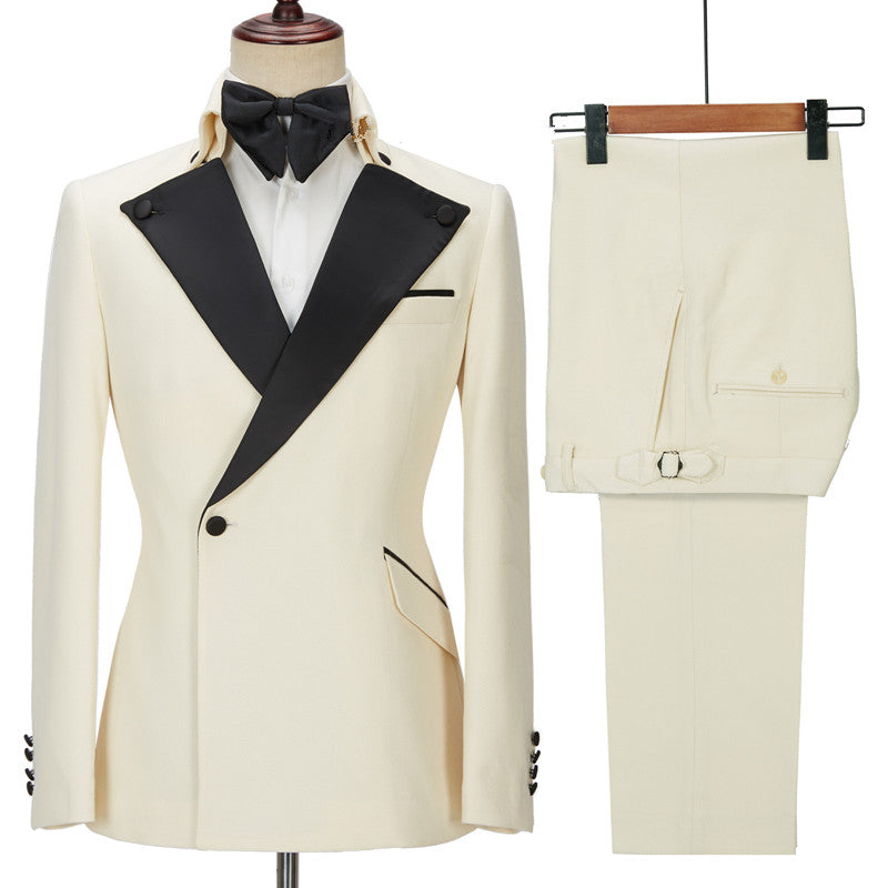 Chic Off White Slim Fit One Button Classic Men Suit with Black Peaked Lapel