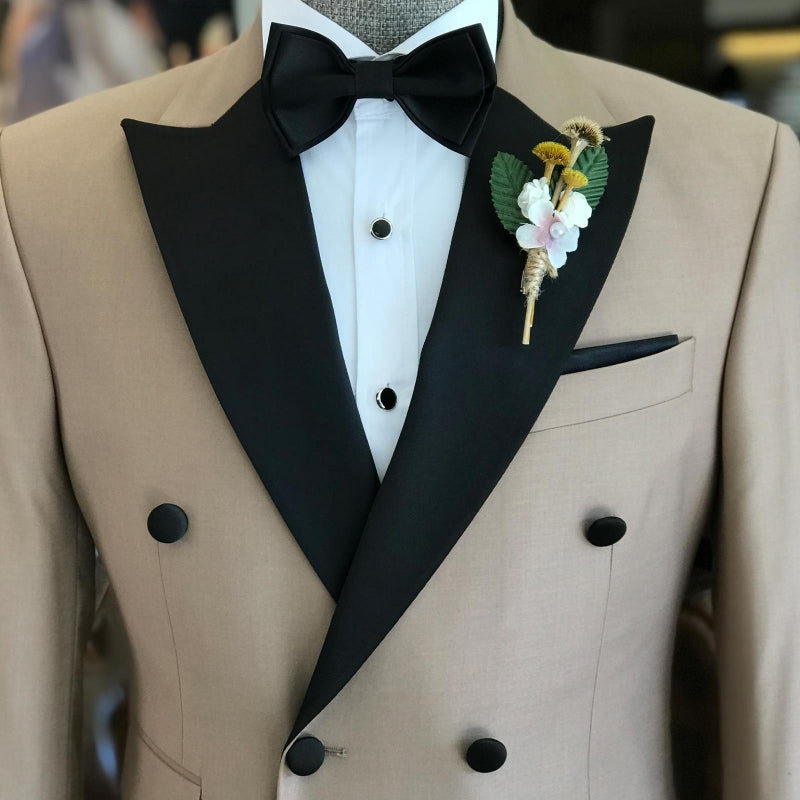 Chic Peaked Lapel Double Breasted Khaki Prom Suits 2-Piece