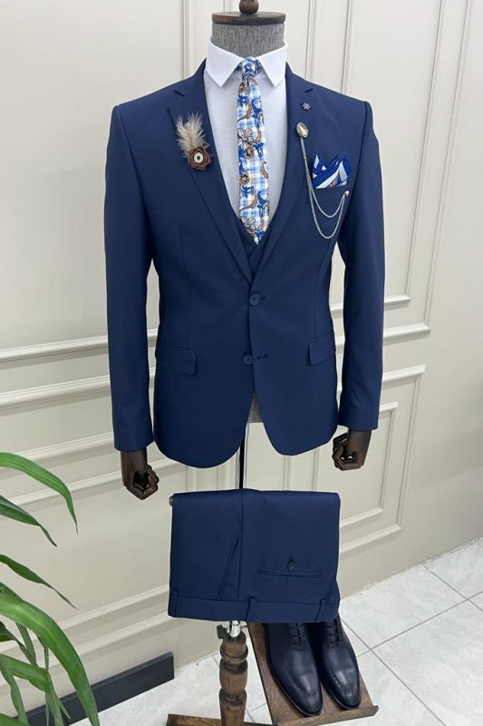 Dark Blue Notched Lapel Three Pieces Slim Fit Prom Suits Formal Business Outfits