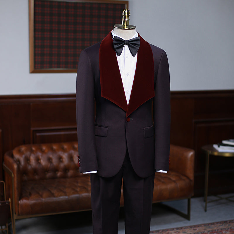 Fashion Burgundy Two-pieces With Velvet Lapel Wedding Suit For Grooms