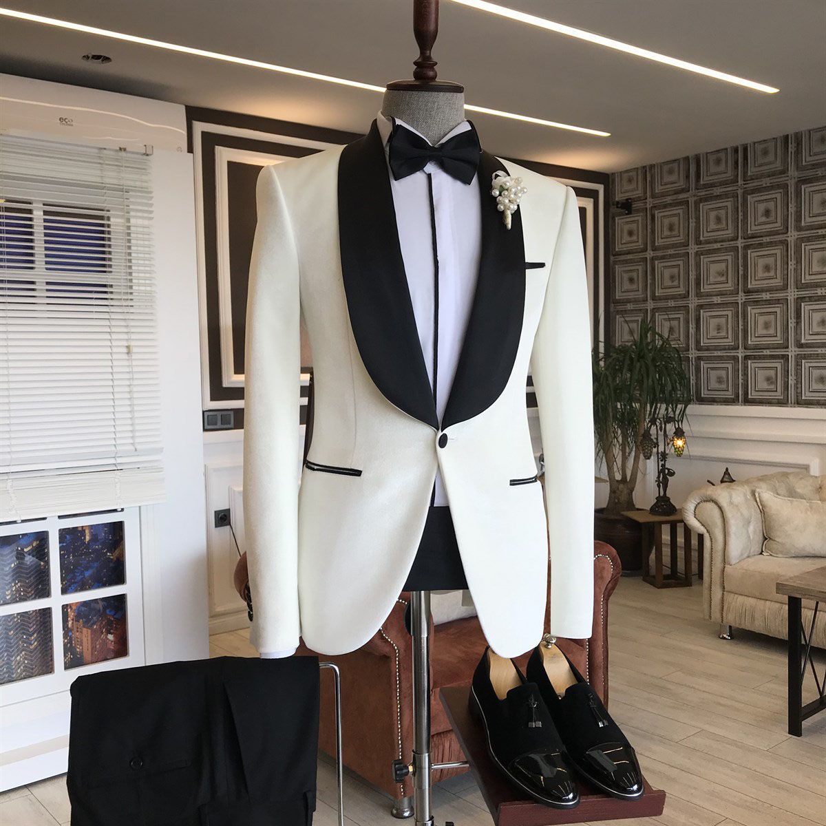 Simple White Shawl Lapel Single Breasted Wedding Suit For Grooms