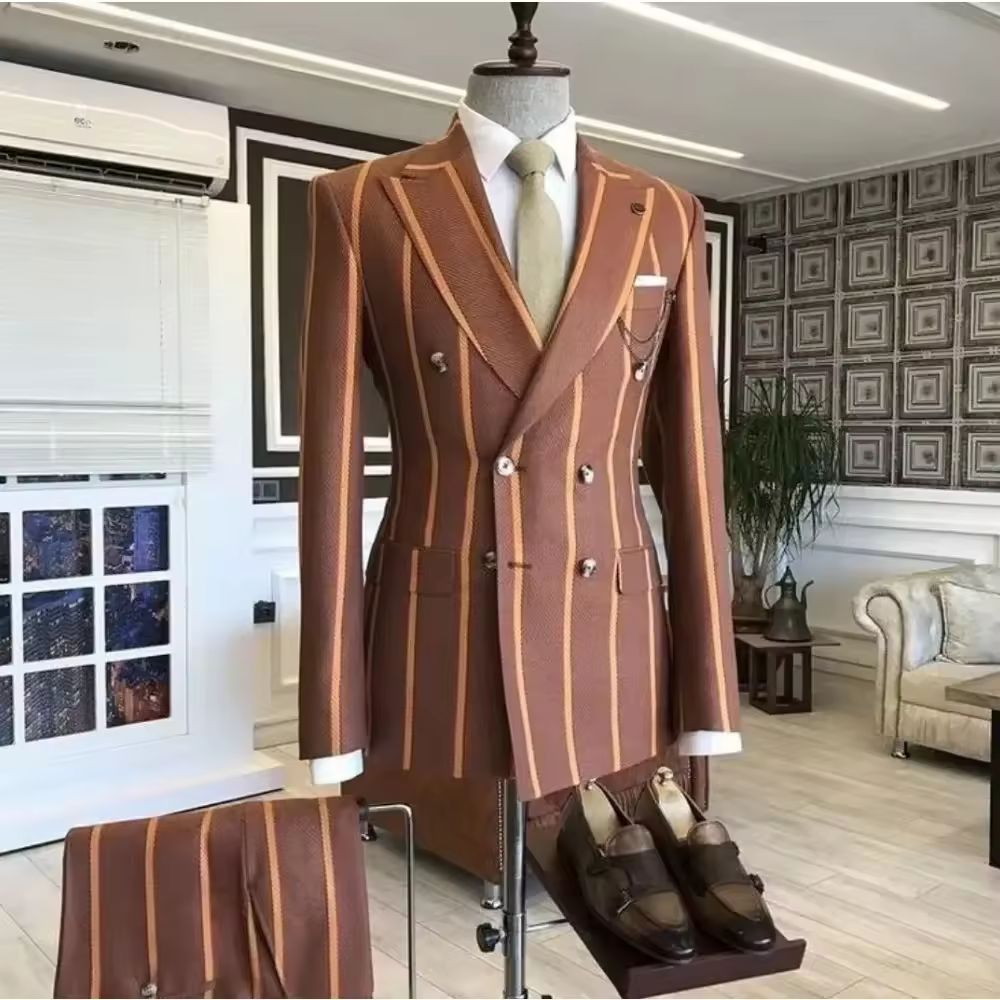 Bold Striped Double-breasted 2-piece Suit