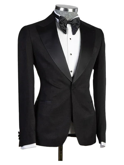 Gentle Black Peaked Lapel 3 Pieces Men Suits