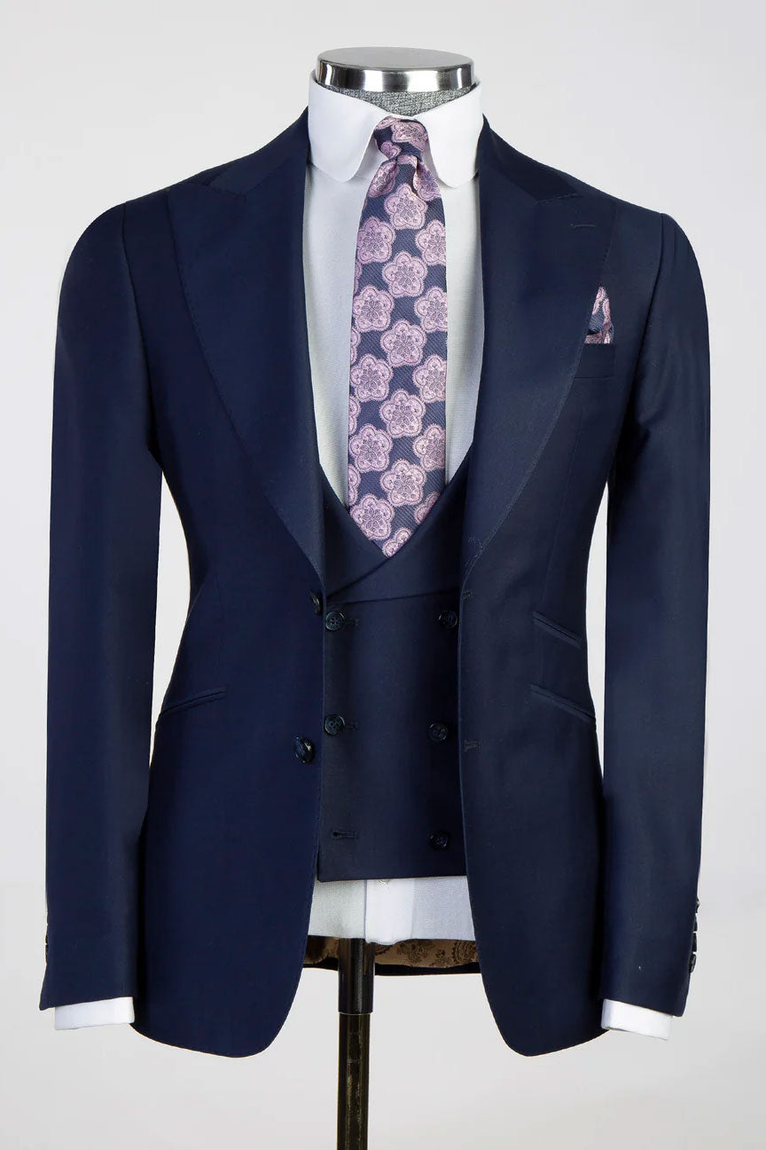Men's Peak Label Suit in Navy