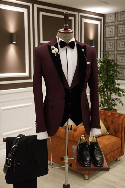 Burgundy 3-pieces Peaked Lapel Slim Fit Men Prom Suits