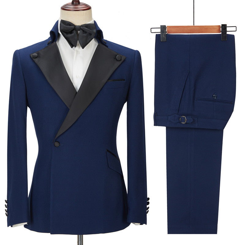 Chic Dark Navy Peak Lapel 2-Pieces Classic Men Suit for Prom