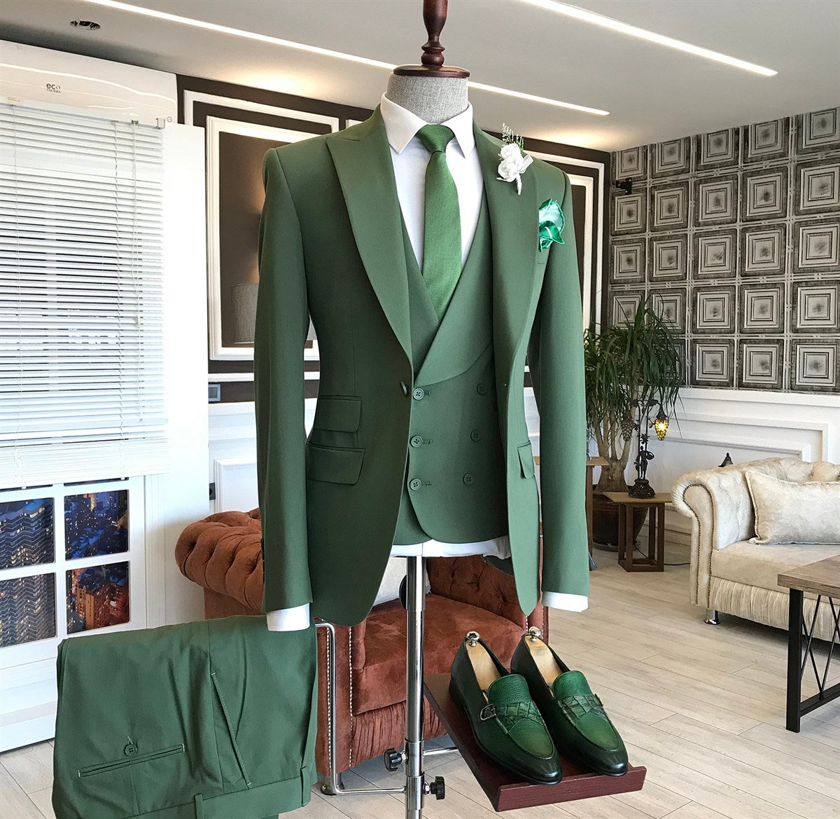 Green 3 Piece Slim Fit Peaked Lapel Men Suits