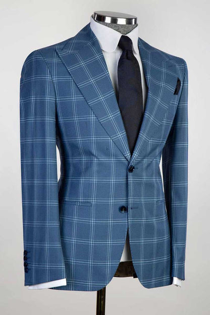 Wide Lapel Plaid 3-piece Suit in Navy